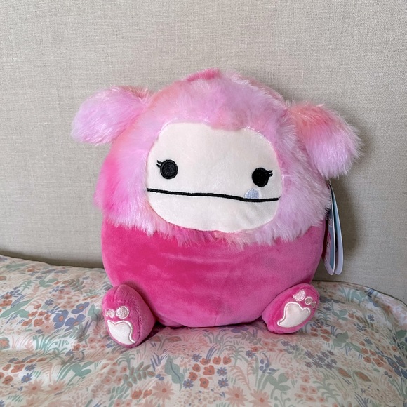 Hailey The Bigfoot squishmallow - Picture 2 of 2